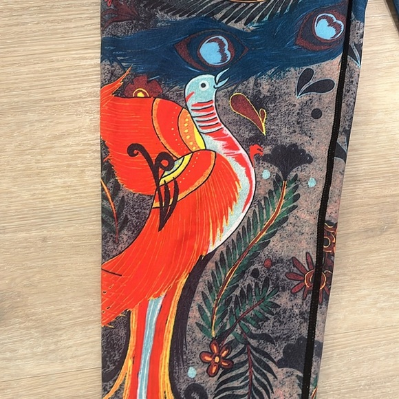 Yoga Peacock off brand Amazon stretch Diiso Bird Leggings M women’s art wearable - Picture 9 of 13